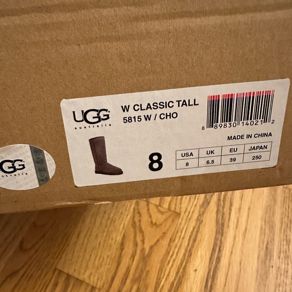 UGG classic tall boot in choco - Picture 3 of 6